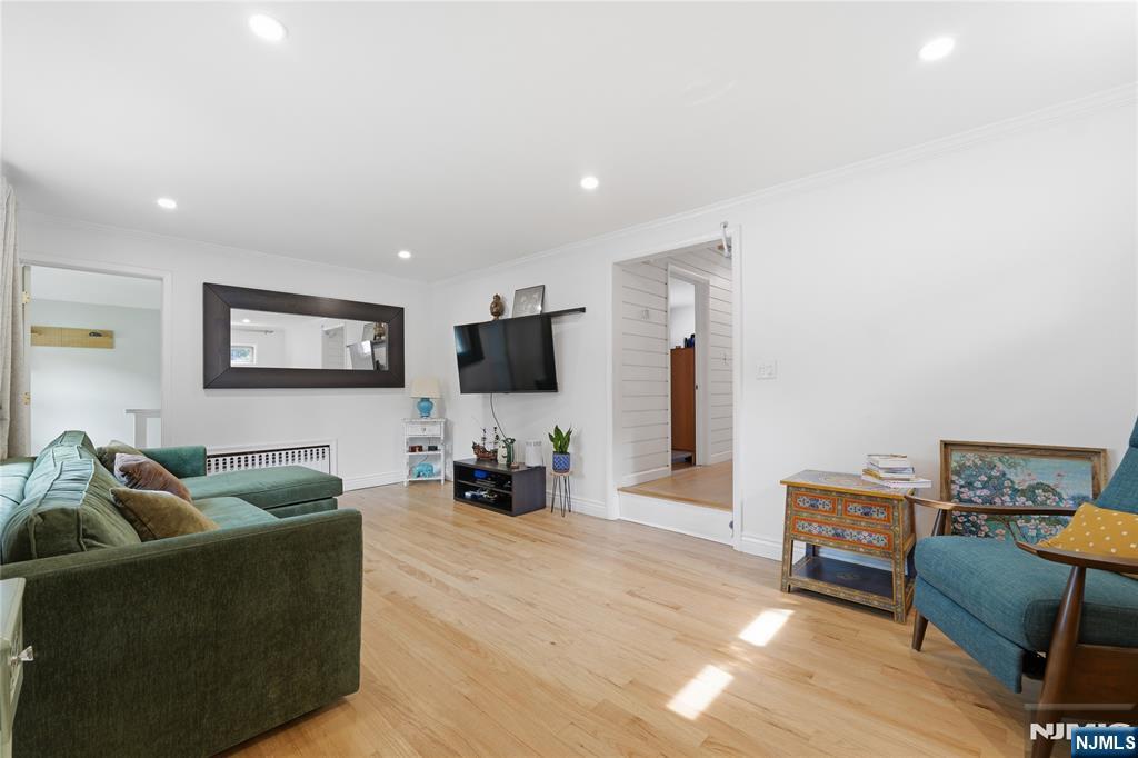 106 Hillcrest Avenue - Photo 2
