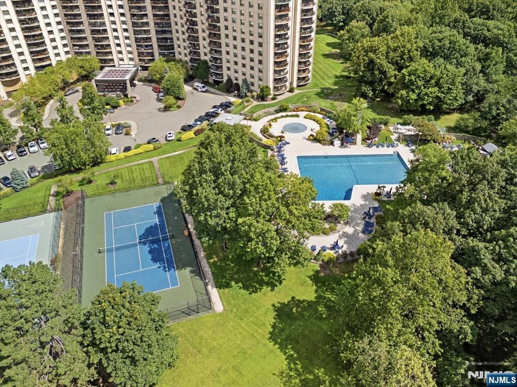 1 Claridge Drive 501 - Photo 5
