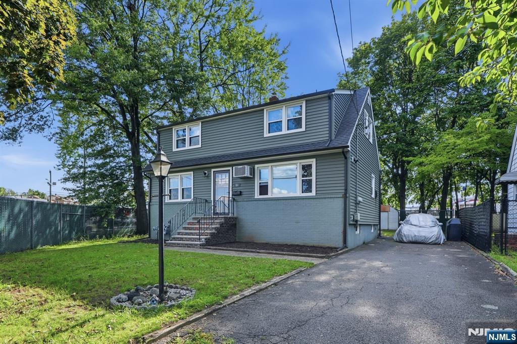 66 Ray Street - Photo 2
