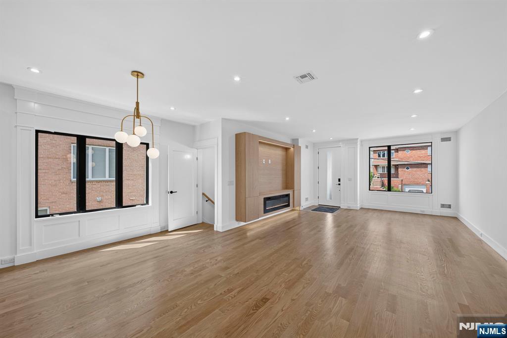 122 Edsall Avenue — photo 28