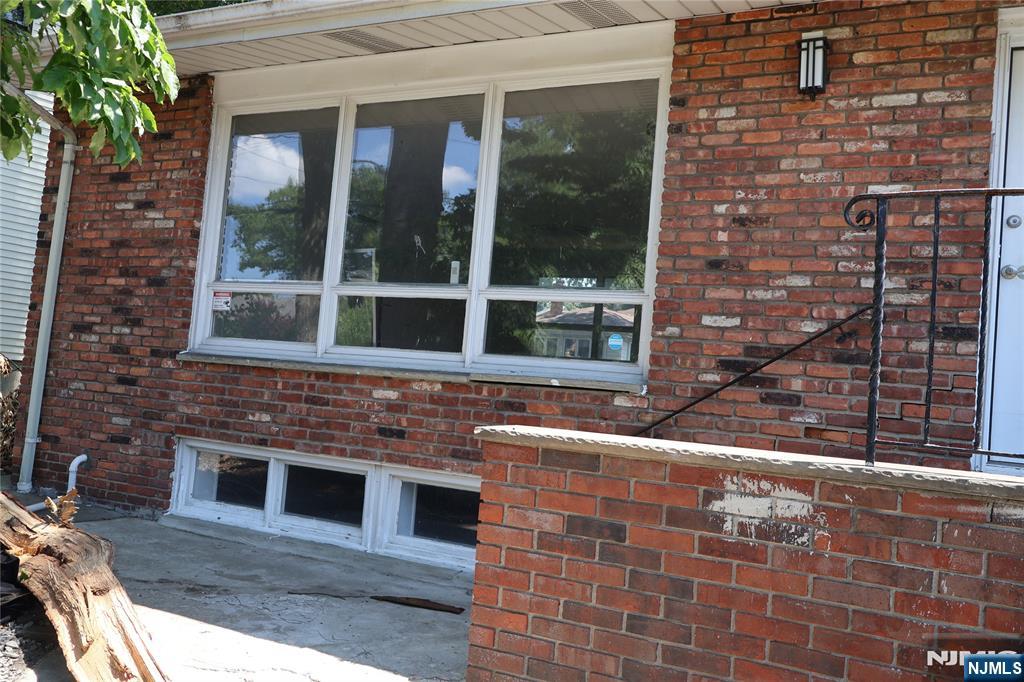 1032 Glen - Photo 2