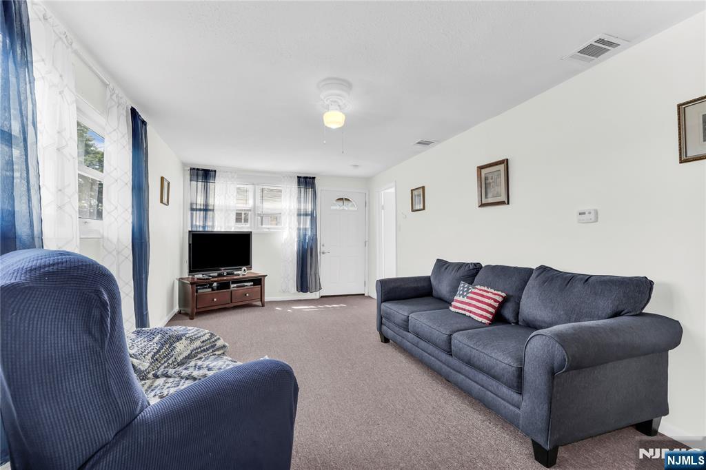 212 Gordon Avenue - Photo 4