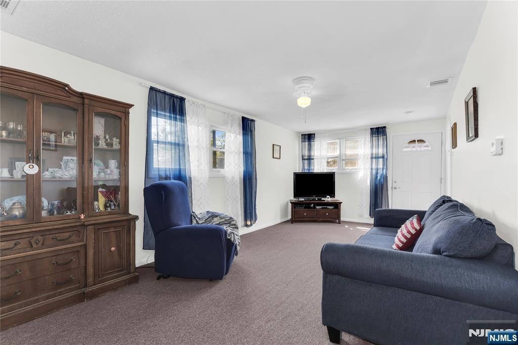 212 Gordon Avenue - Photo 5