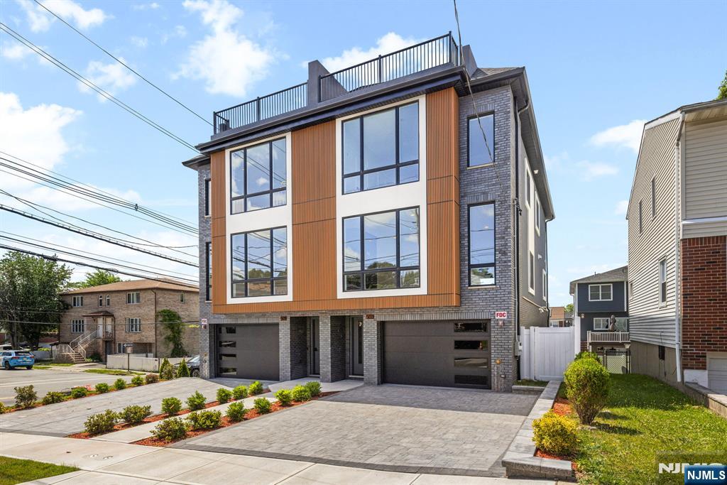 503 Saint Pauls Avenue - Photo 1