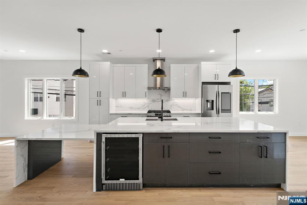503 Saint Pauls Avenue - Photo 3