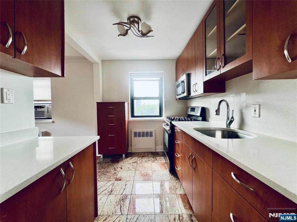 2333 Hudson Terrace D4 - Photo 5