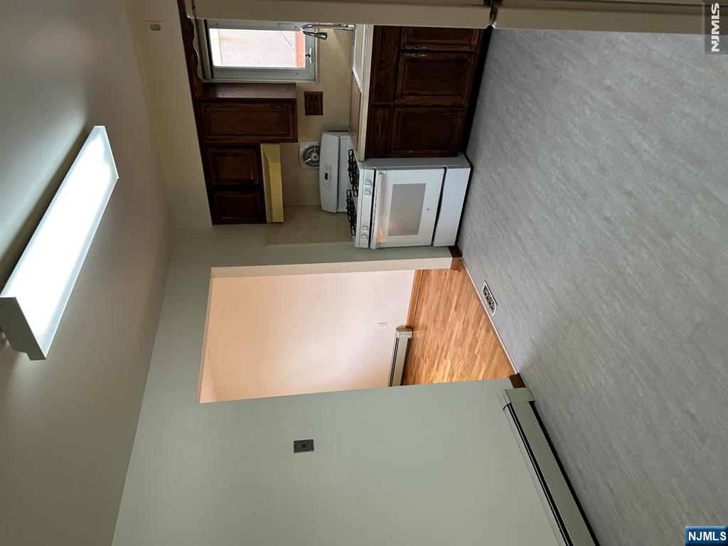 123 E Harwood Terrace 1 - Photo 4