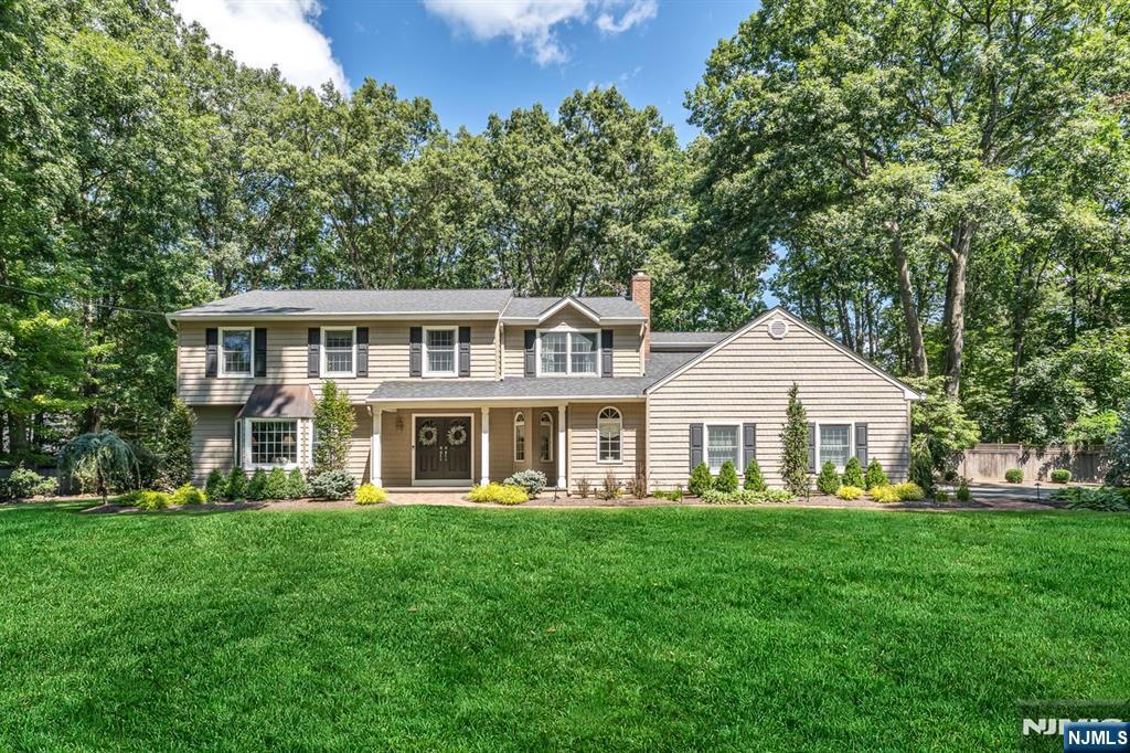 65 W Walnut Street - Photo 1
