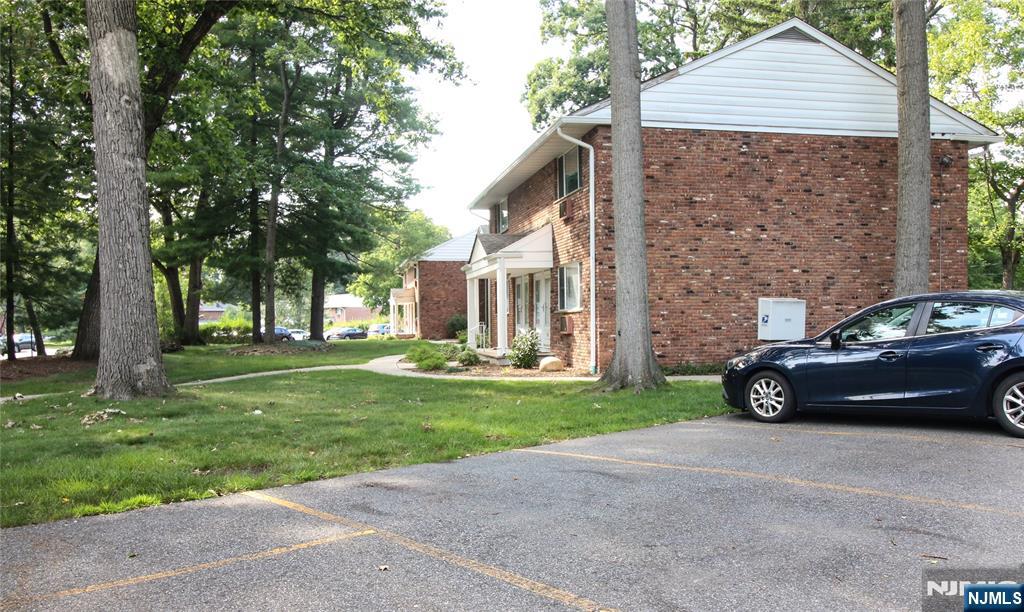 216 Washington Drive 216 - Photo 2