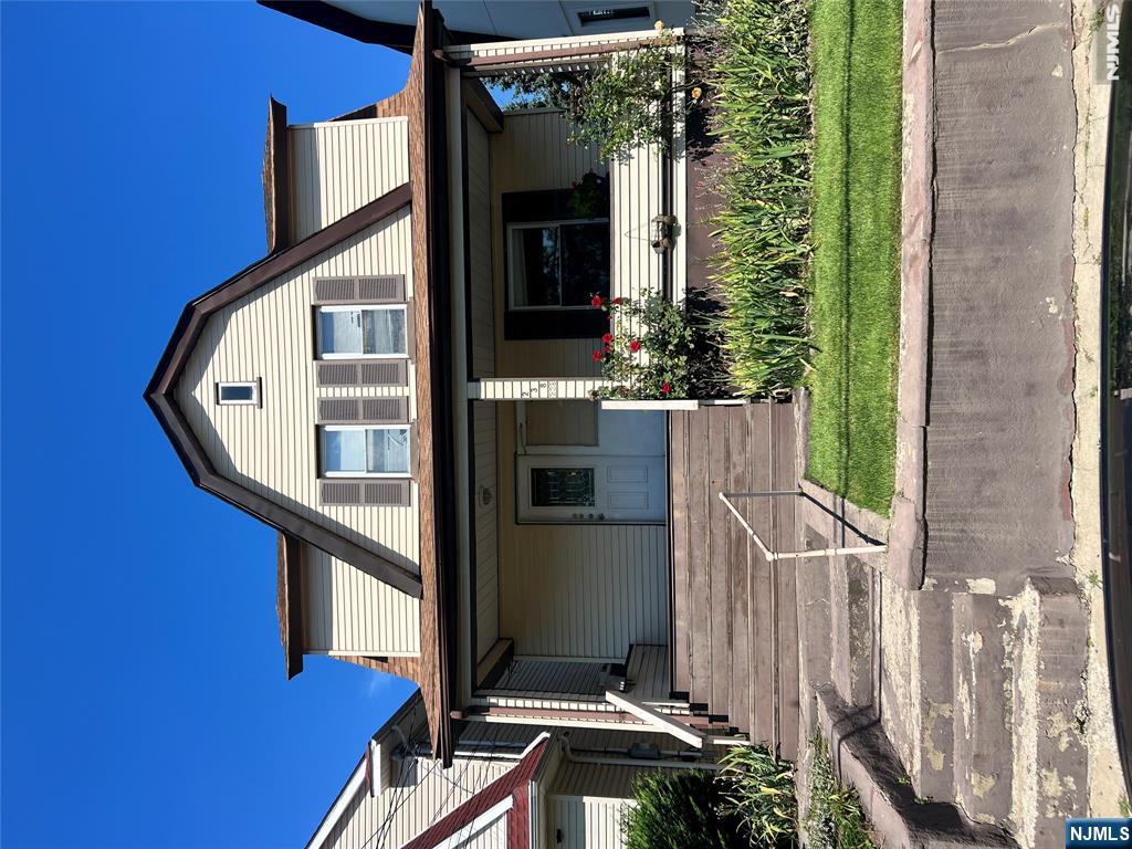 238 Stanley Place - Photo 1