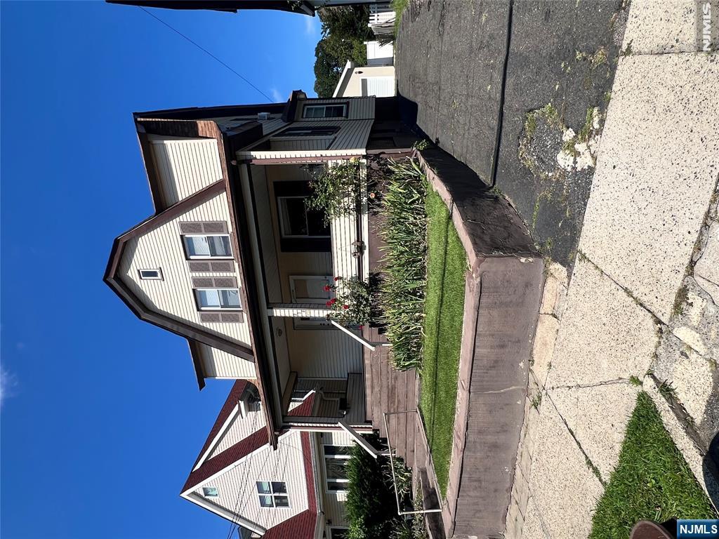 238 Stanley Place - Photo 2