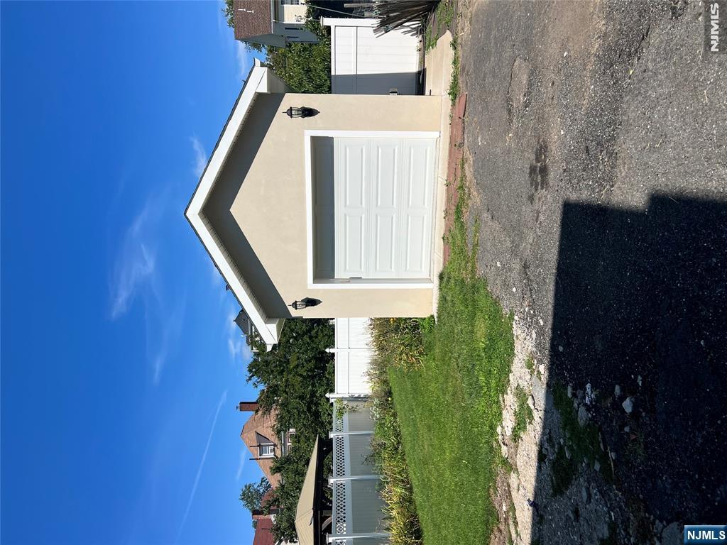 238 Stanley Place - Photo 3