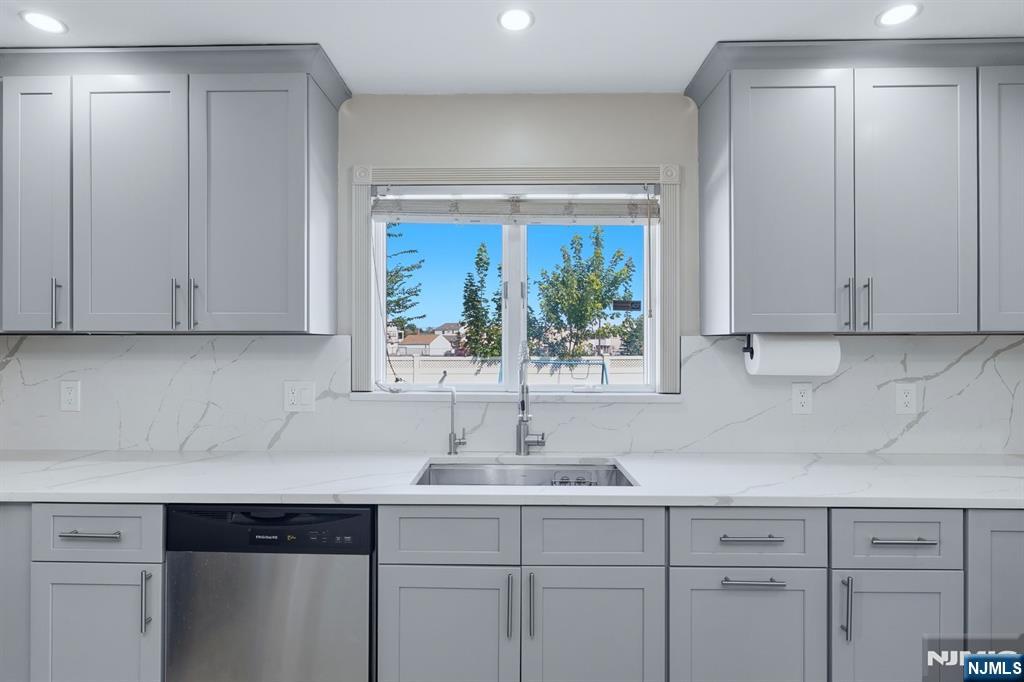 115 Tuella Avenue - Photo 3