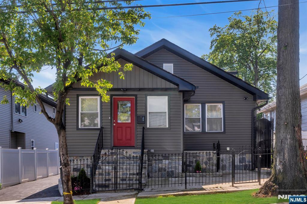 240 Keer Avenue - Photo 1