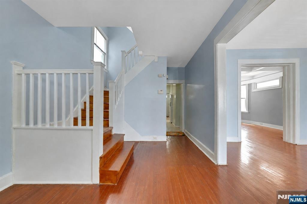 98 22nd Street - Photo 5