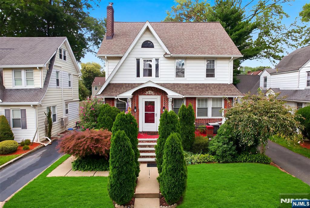 351 W Griggs Avenue - Photo 1