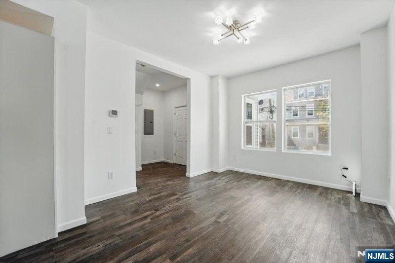 64 Chelsea - Photo 5