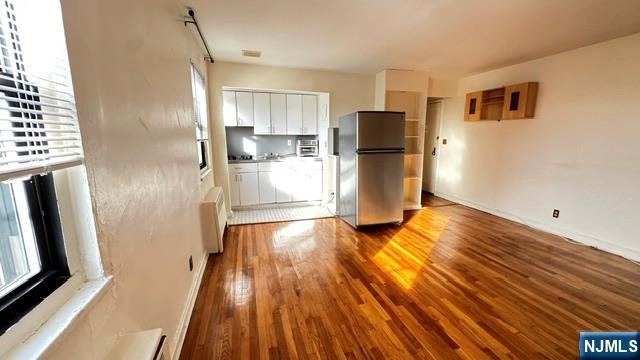 2333 Hudson Terrace E5 - Photo 5