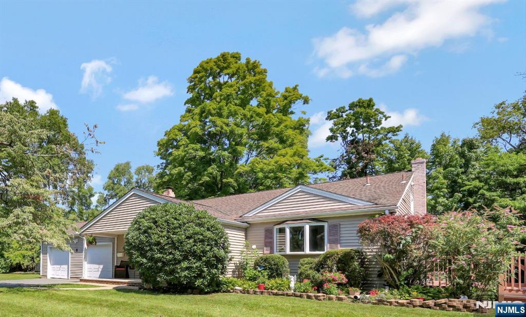 8 Libby Avenue - Photo 1
