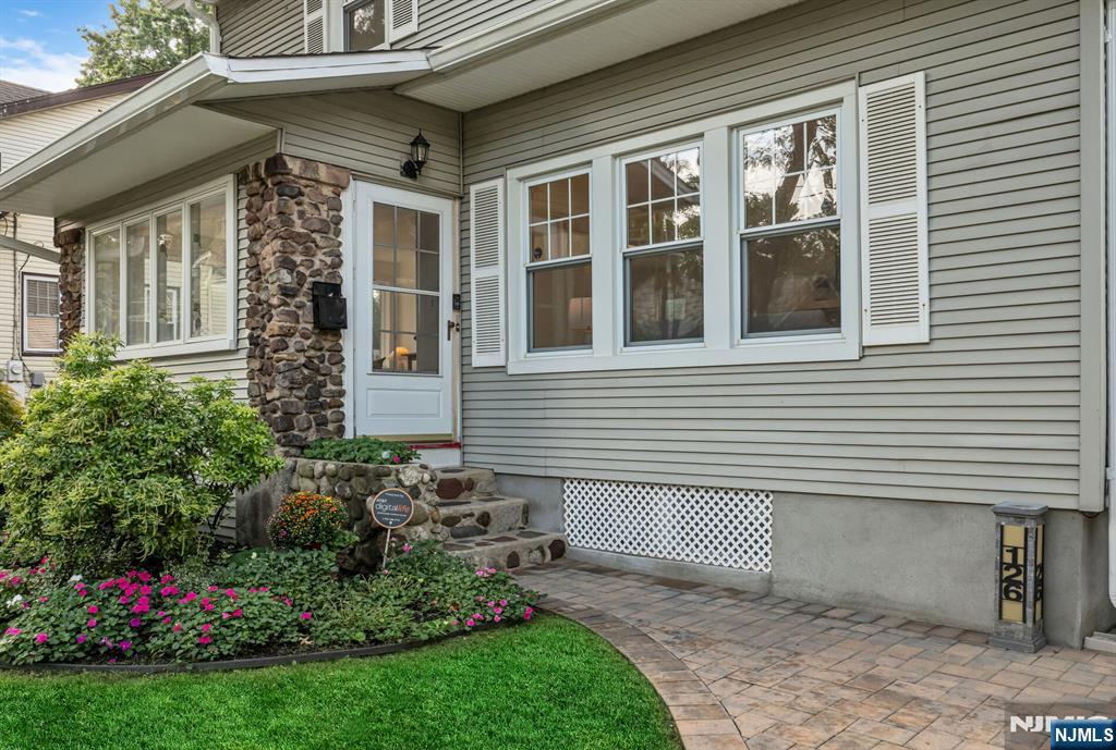 126 Sylvan Avenue - Photo 2