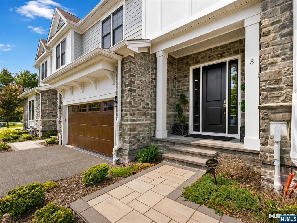 5 St Andrews Circle - Photo 2