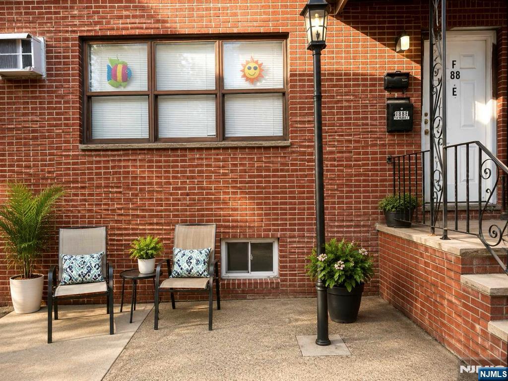 188 Terhune E - Photo 1