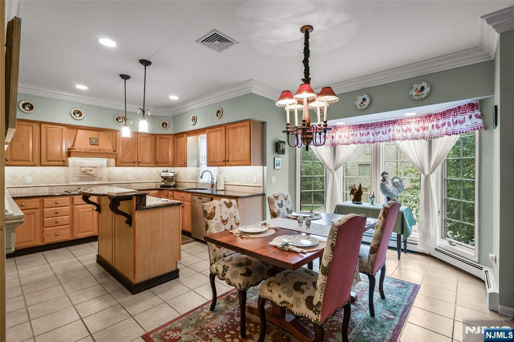 16 Windsor Court 4 - Photo 3