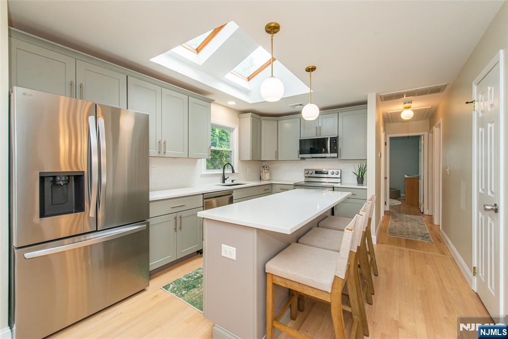 401 E Plane Street - Photo 4