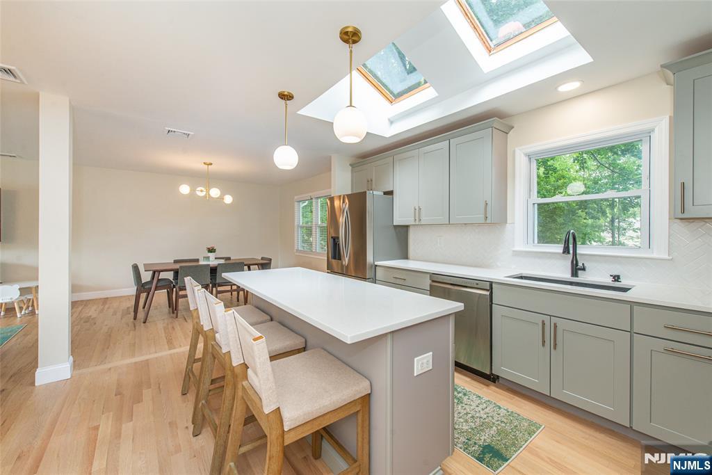 401 E Plane Street - Photo 5