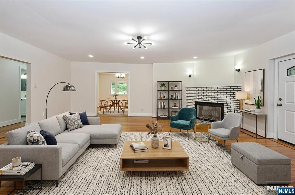 242 Rock Avenue 1 - Photo 3