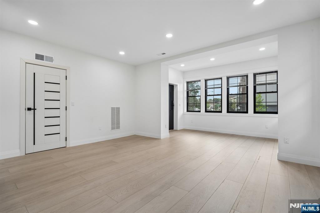 423 Aurora Avenue 1 - Photo 3