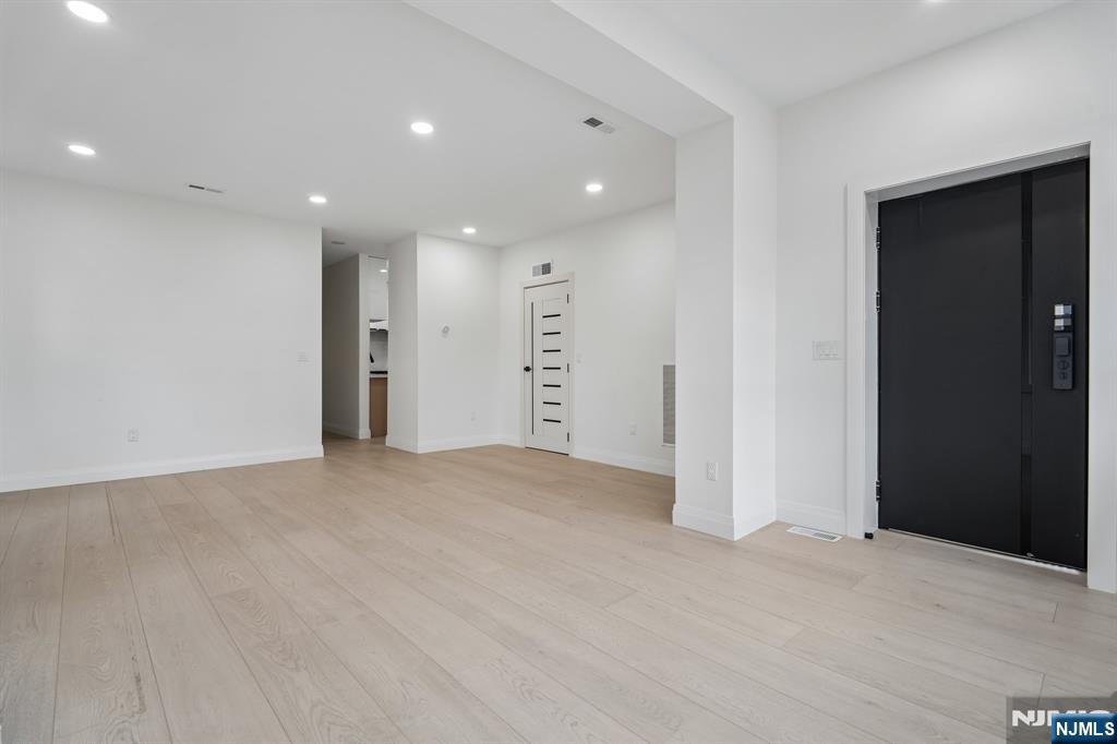 423 Aurora Avenue 1 - Photo 5