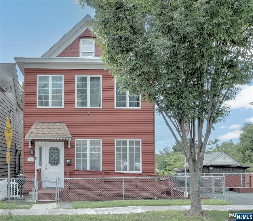 103 Wessington Avenue - Photo 1