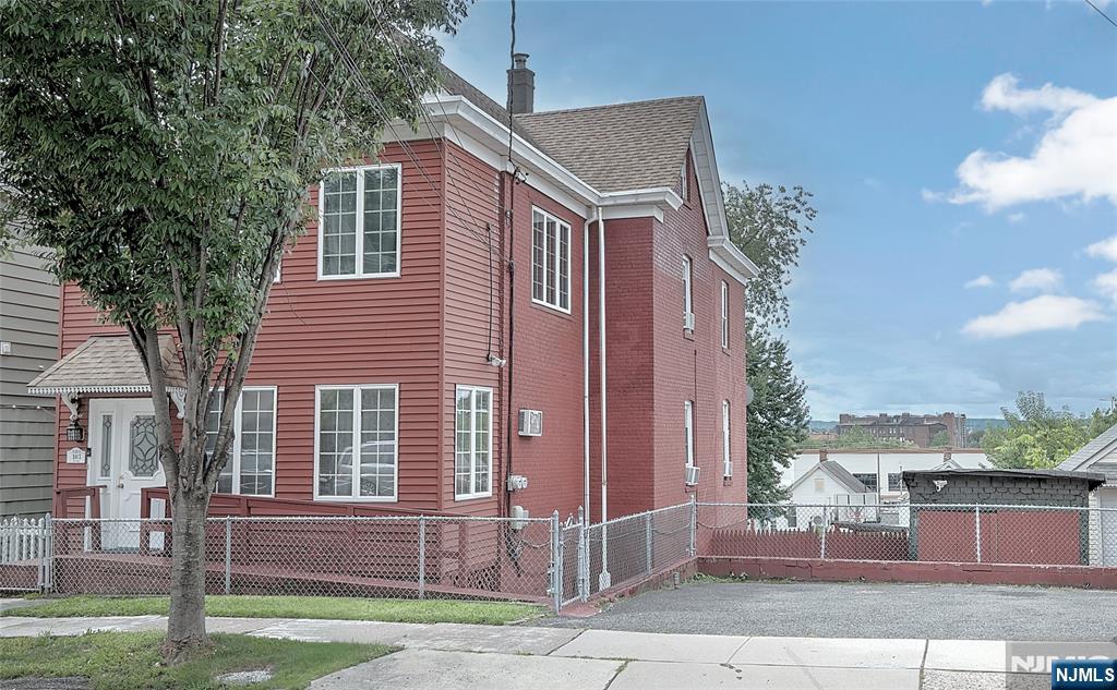 103 Wessington Avenue - Photo 3