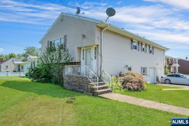 633 Totowa Road - Photo 1