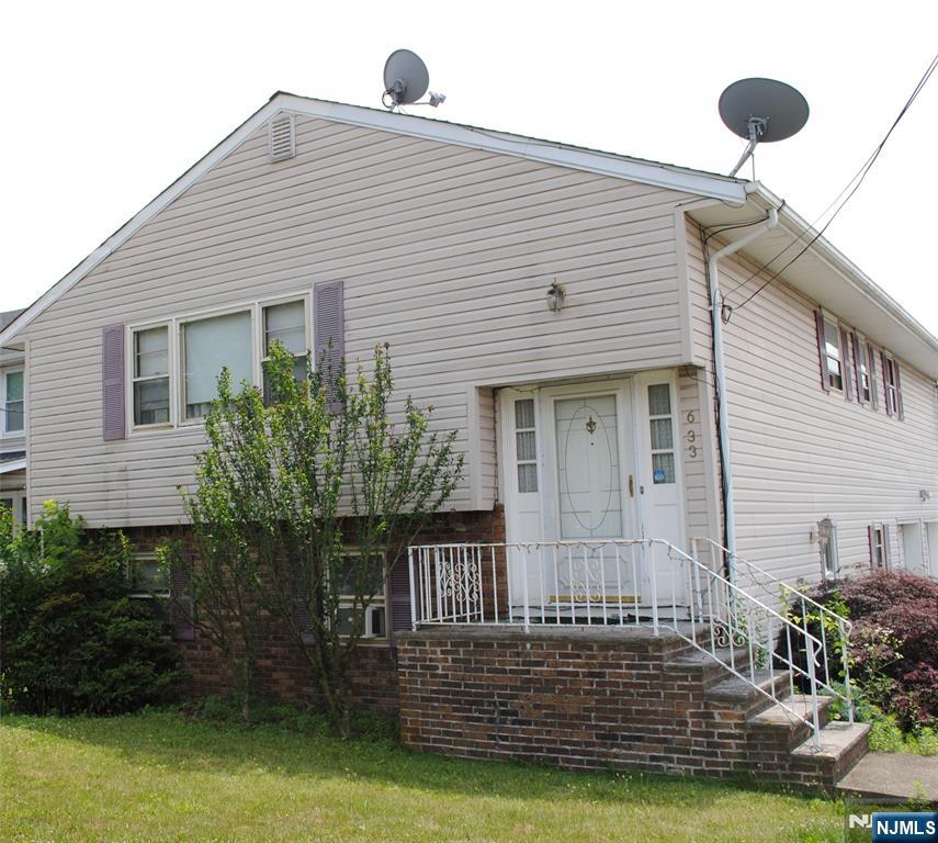 633 Totowa Road - Photo 2