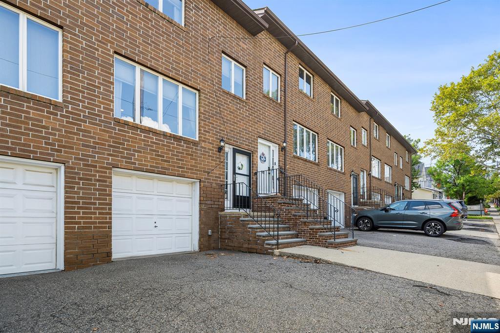 146 Main Street A04 - Photo 2