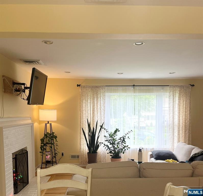 17-10 Radburn Road - Photo 5