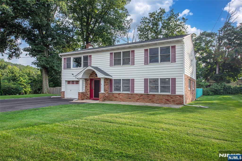 1 James Drive - Photo 3