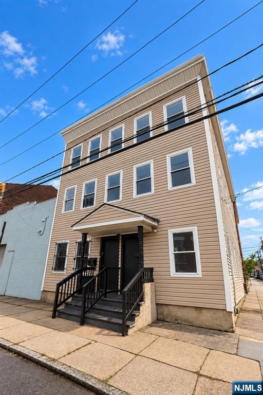 83 Jay Street - Photo 1