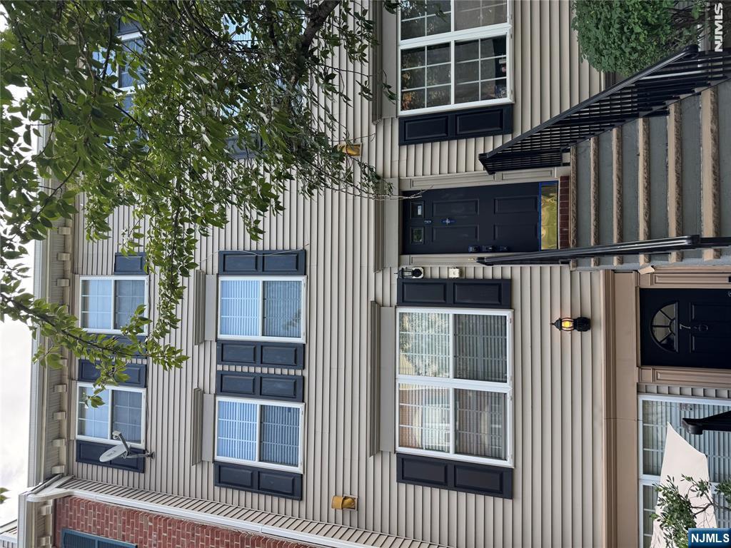 8 Vaughan Drive - Photo 1