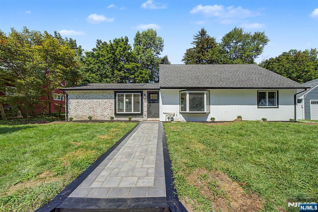 19 Ferndale Road - Photo 1