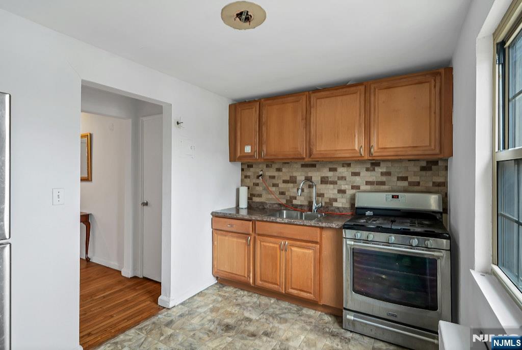 1267 Anderson Avenue 16 - Photo 4