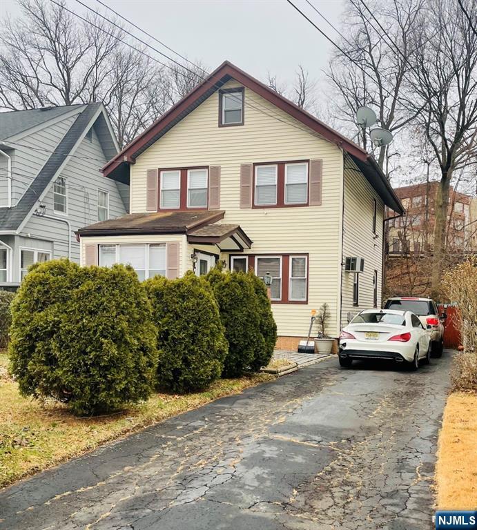 186 Newark Avenue - Photo 1