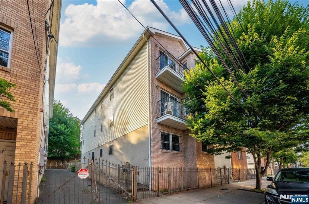 21-23 Norfolk Street - Photo 1