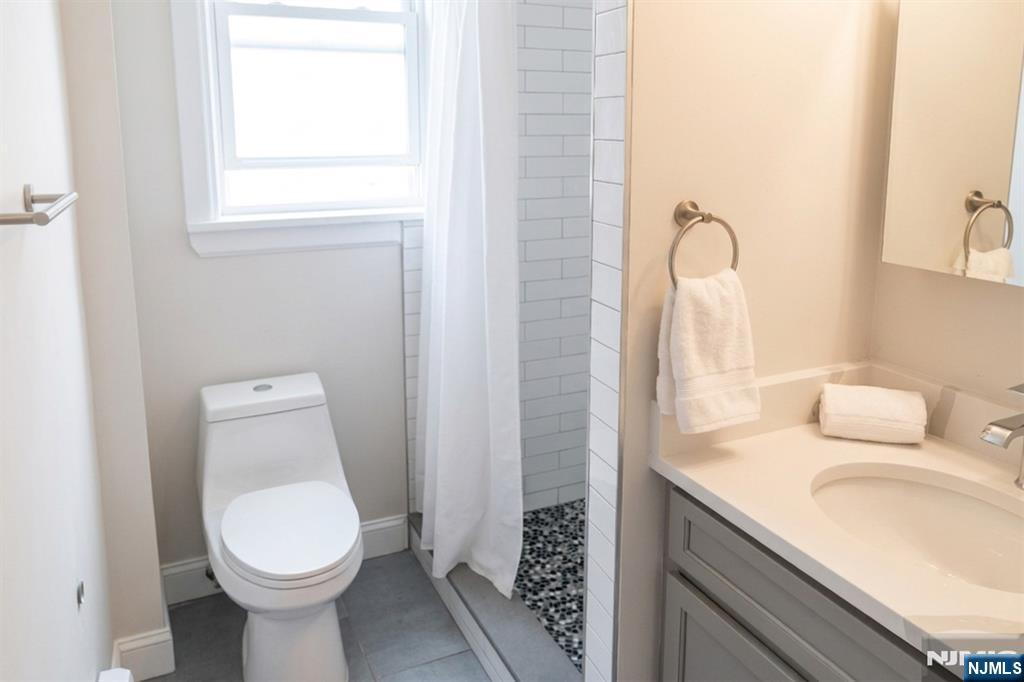 57 Glenridge Avenue 2R - Photo 5