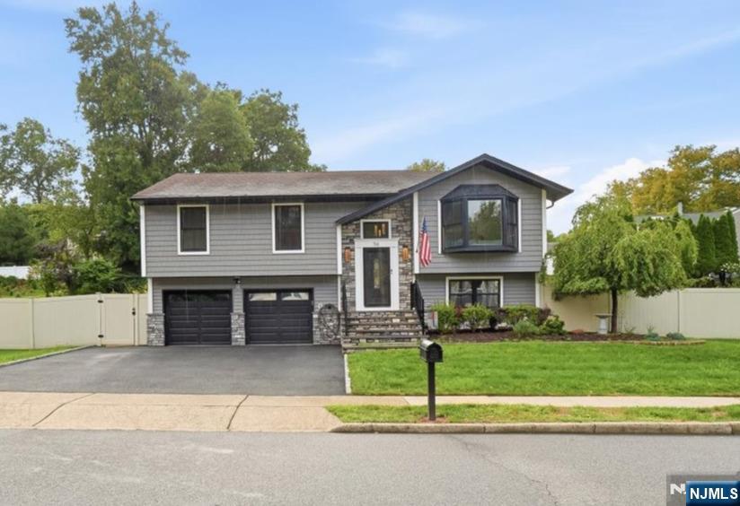 56 Kaufman Dr, Westwood, NJ 07675