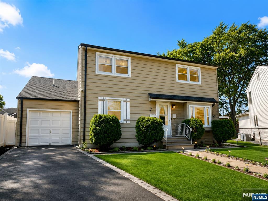 7 Eckhardt Terrace - Photo 1