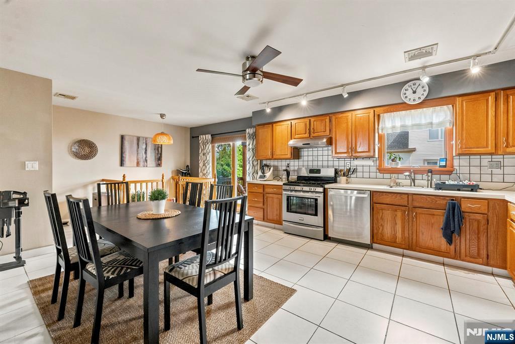 56 Hillcrest Avenue - Photo 5