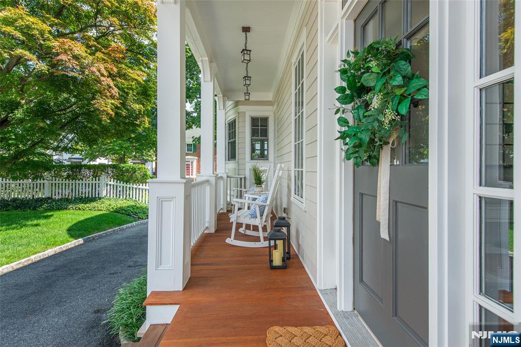 228 Watchung Avenue - Photo 2